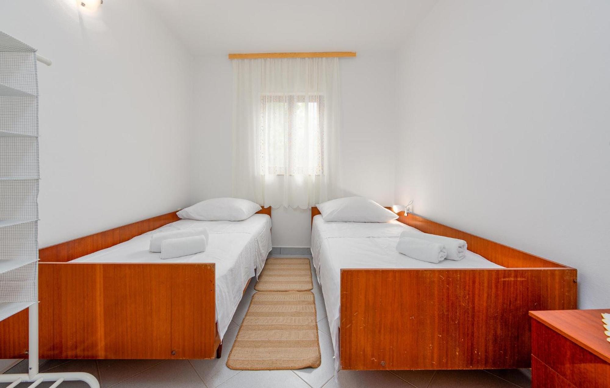 Beautiful Home In Novalja With Wifi Exterior photo