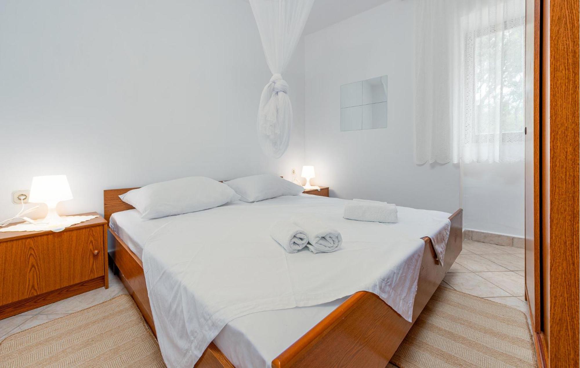 Beautiful Home In Novalja With Wifi Exterior photo